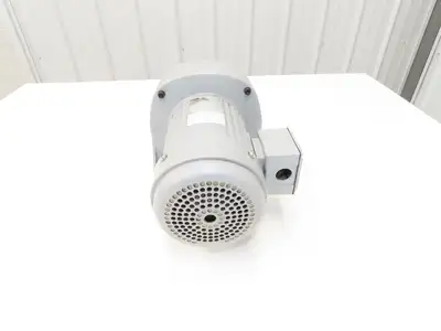 Nissei G3L32N200-UTB04 GTR Inline Gearmotor 200:1 Ratio 8.5rpm 1/2Hp 230/460V