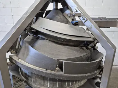 USED 2011 BENIER NEDERLAND BV TALLROUND