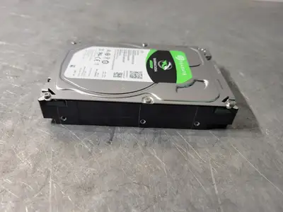 NEW SEAGATE ST3000DM008