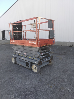 USED 2015 Skyjack SJ4632