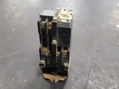 USED ALLEN-BRADLEY 700-NT