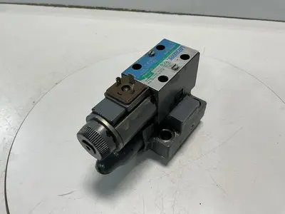 USED VICKERS DG4V-3S-2AL-M-U-HL7-60-EN490