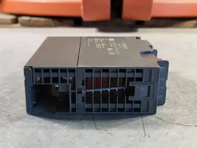 NEW SIEMENS 6ES7321-1BH02-0AA0