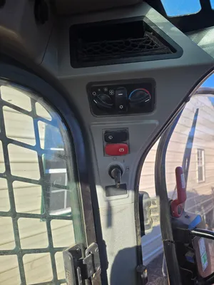 2020 CATERPILLAR E-LATHE 1740G Skid Steer Loaders | Alan Ross Machinery (5)