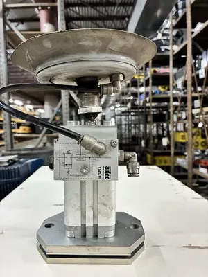 Used AIRTEC 1743-11 Vacuum Lifts, Sheet Metal Lifters Ohio US | Surplus Asset Holdings #1265679