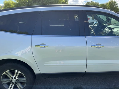USED 2017 CHEVROLET TRAVERSE