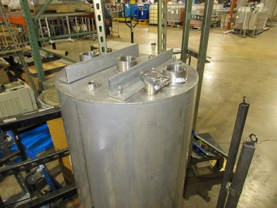 Vertical ss Tank