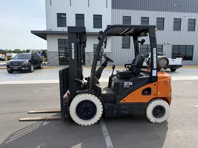 Used 2023 DOOSAN G25E-7 FORKLIFT Internal Combustion Forklifts: Pneumatic Tire Minnesota US | Carco Truck & Equipment #1514099