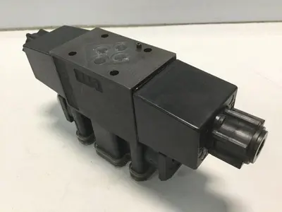 USED PARKER D1VW1CNYCF5672XB042