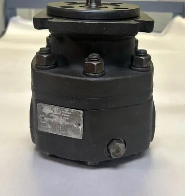 USED PARKER HANNIFIN M2D085X3324