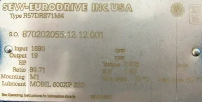 NEW SEW EURODRIVE R57DRS71M4 GEAR MOTOR 89.71:1 DRS71M4
