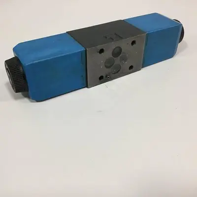 USED VICKERS DG4V3S82CVMUH560