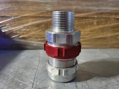 NEW T&B FITTINGS STX100-468