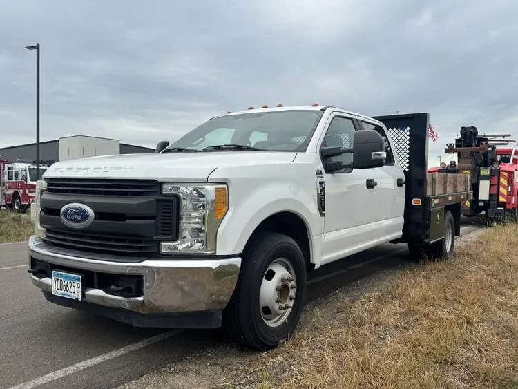 Used 2017 FORD F350 SUPER DUTY  XL Flatbed Trucks Minnesota US | Carco Truck & Equipment #1514014
