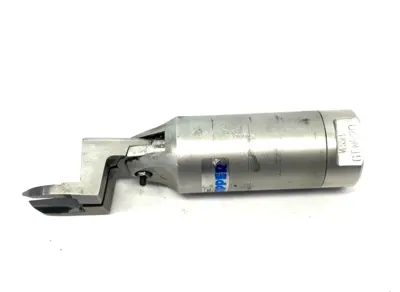 USED VESSEL HAND HELD AIR NIPPER W/ BOTTOMING ANGLE BLADES