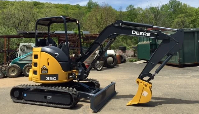 USED 2023 Deere 35G