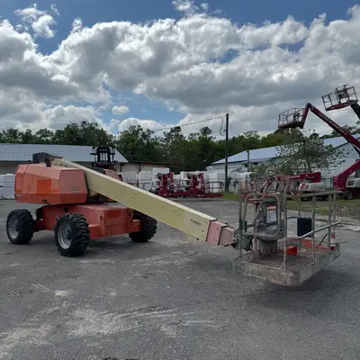 USED 2015 JLG 600S