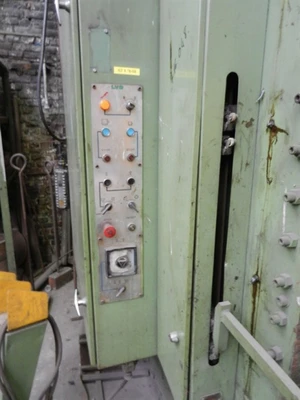 USED LVD EMC 200 TON