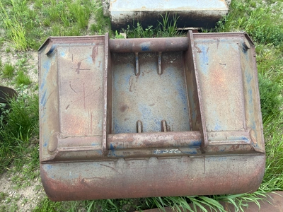 4' Gradall Bucket