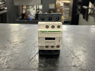 NEW SCHNEIDER ELECTRIC LC1D25BD
