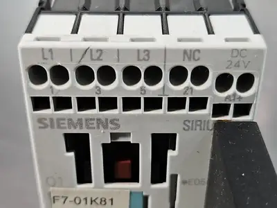 Siemens Sirius 3RT1015-2BB42 W/3RT1916-1EH00 Contactor (LOT OF 2) Loc4C25