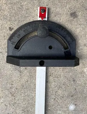 USED FITS DELTA / ROCKWELL TABLE SAW MITER GAUGE
