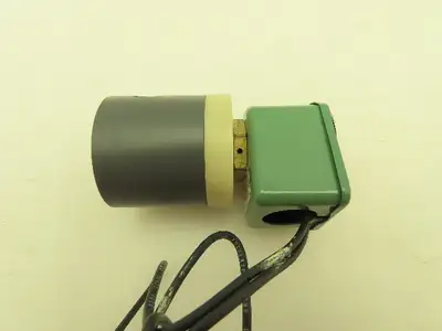 Plast-o-matic EUC1B4G6 Solenoid Valve PVC 2-Way 1/8" NPT NC 120V Coil 40PSI Asco