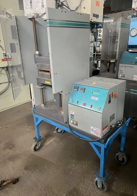 USED 2002 CARVER CARVER 3893-4D10A00 PRESS