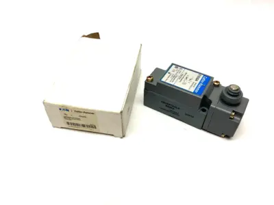 USED EATON CUTLER-HAMMER PLUNGER LIMIT SWITCH SURFACE MOUNT NEMA HEAVY DUTY