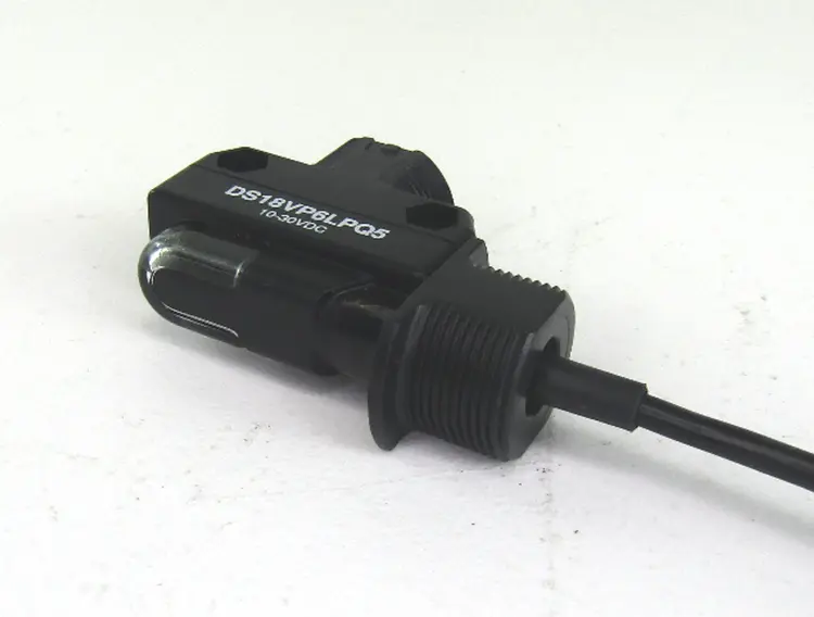 Used BANNER ENGINEERING DS18VP6LPQ5 Photoelectric Sensors Kentucky US | Industrial Parts R Us Inc. #357122