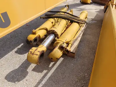 Komatsu PC400LC Excavator Long Reach Boom Arm & Bucket -Cylinders need Rebuilt