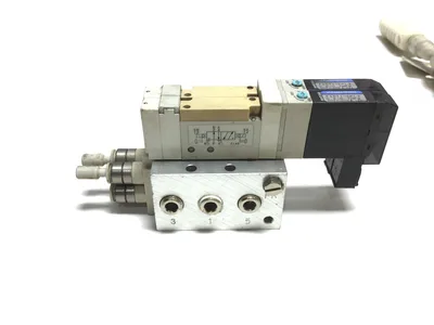 Koganei F10T1-CPL3 Hydraulic Directional Control Valve W/manifold block (Set of 2)