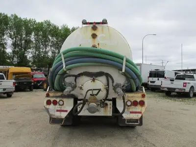 Used 2014 FREIGHTLINER M2 Septic/Sewer/Vacuum Trucks Manitoba CA | Conquest Truck & Auto Sales #1421318