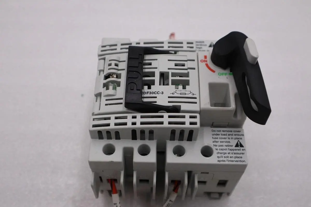 BUSSMANN RDF30CC-3 FUSIBLE DISCONNECT SWITCH 30A 600VAC 3PH STK H1729