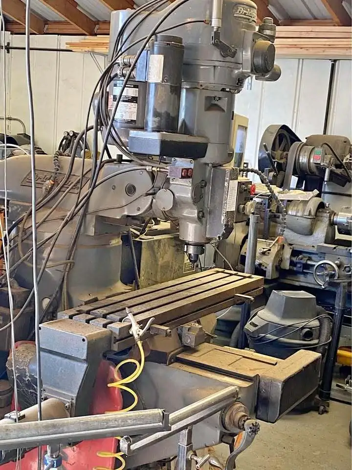 USED BRIDGEPORT SERIES II VERTICAL MILL
