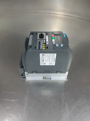USED Siemens 6SL3210-5BE22-2UV0 SINAMICS V20 Inverter Drive, 3HP