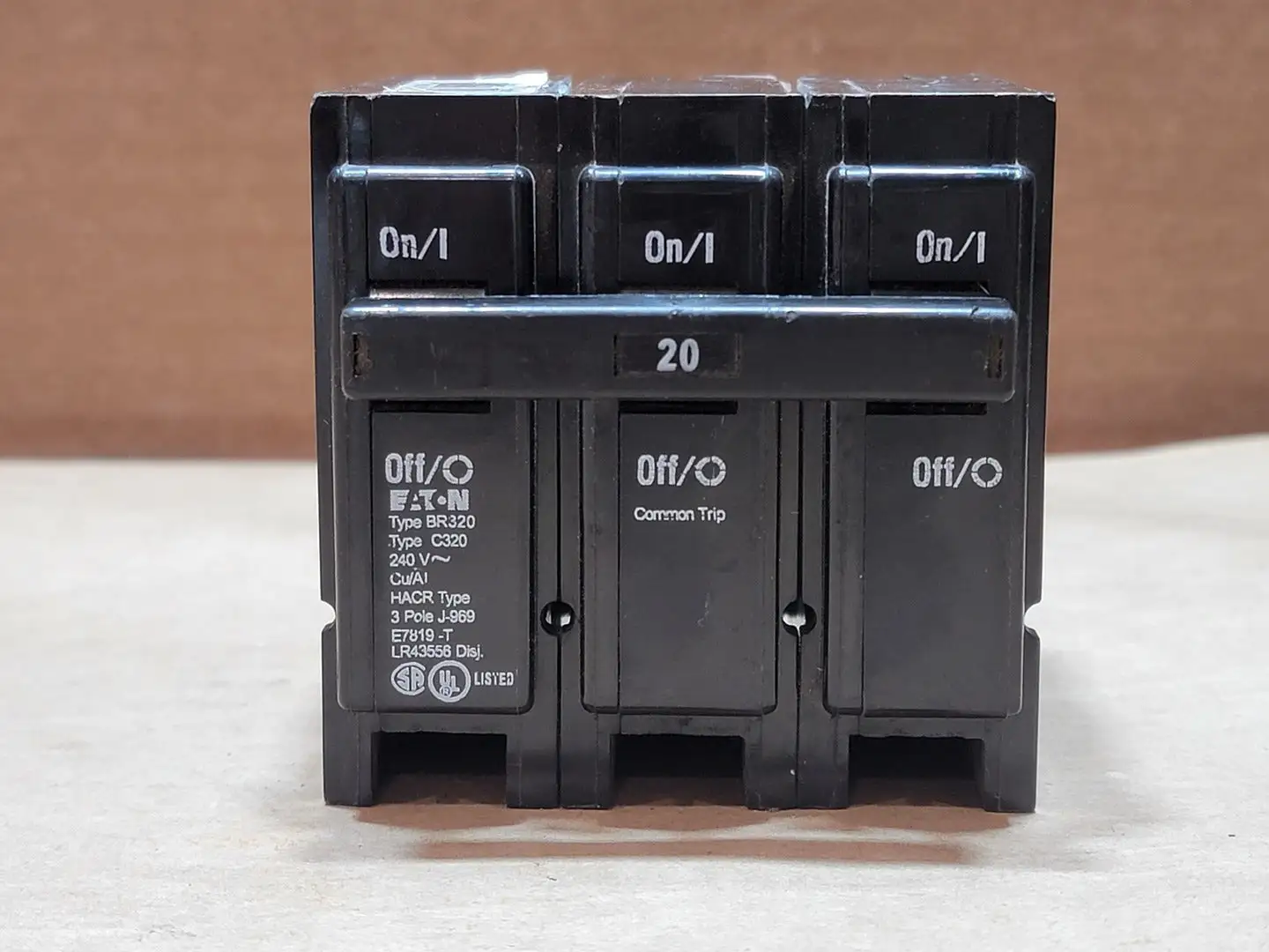 Used EATON BR320 Switchgears British Columbia CA | Lenmark #835459
