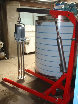 Mobile 150 Kilo Stirrer Crane
