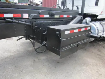 Used INTERNATIONAL PROSTAR PREMIUM ROLL-OFF TRUCK Rolloff Trucks Florida US | USA Transequipment #1542555