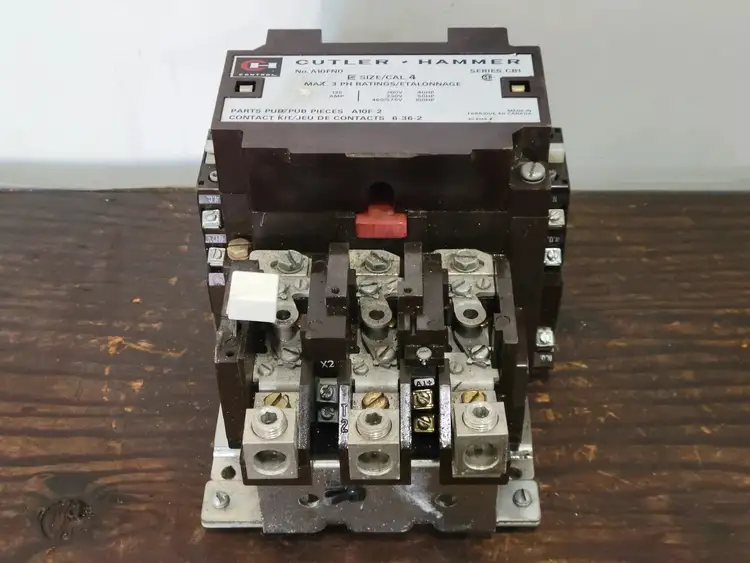 Used CUTLER-HAMMER A10FN0 Switchgears British Columbia CA | Lenmark #242496