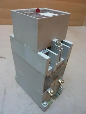 USED ALLEN BRADLEY 700-RT00N000A1 SER B