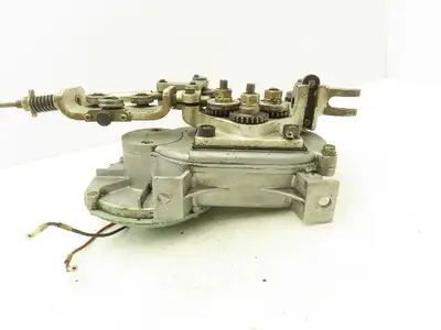 Yaskawa Electric PMEE-12CBB Welder Wire Motor Feeder 24VDC 1-1.2 Missing Handle