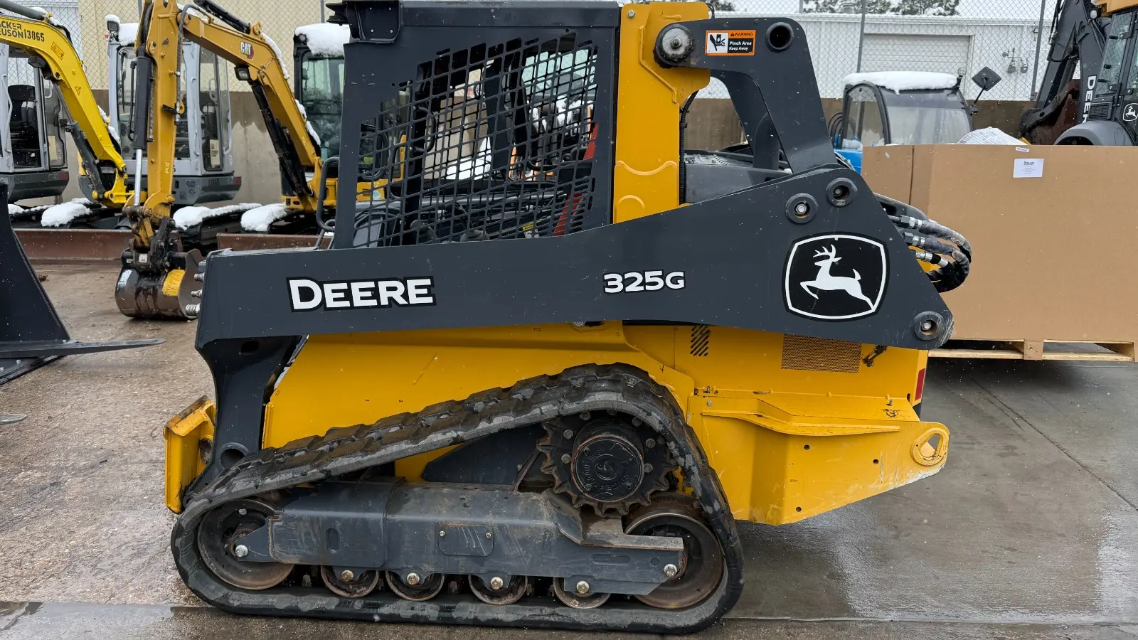 USED 2022 Deere 325G