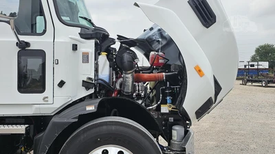 New | in-Stock 2027 MACK MD7 Rolloff Trucks Texas US | Roll Off Truck World #1491899