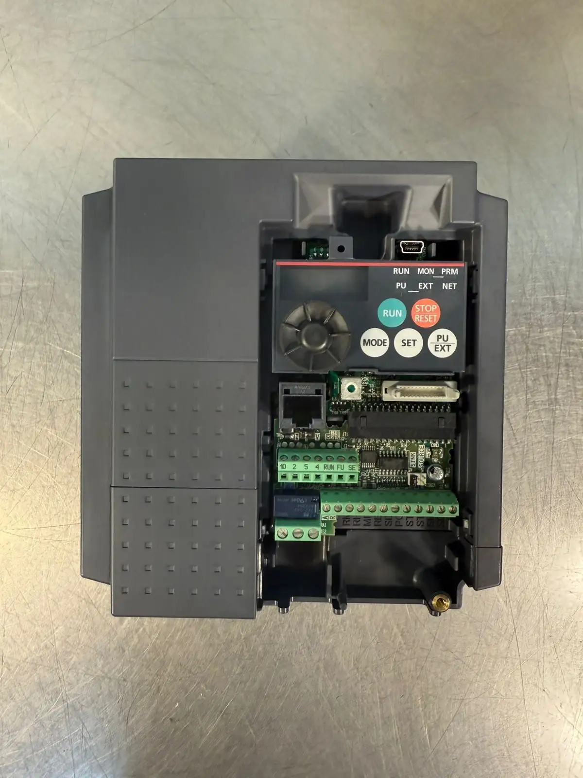 Mitsubishi FR-E740-026-NA 3 Ph AC380-480V (3.6.2)