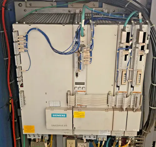SIEMENS SIMODRIVE 611 UNIVERSAL For Hyundai HIT 15S CNC Turning Center