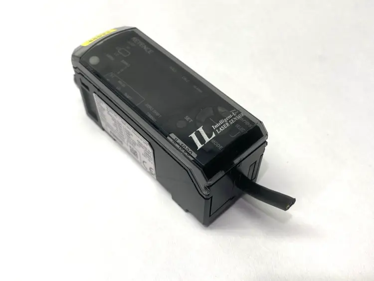 Used KEYENCE ANALOG LASER SENSOR AMPLIFIER MAIN UNIT CUT CORD Sensors | Maverick Industrial Sales #1105134