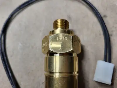 New | in-Stock LINCOLN INDUSTRIAL 234-10723-8 Switchgears British Columbia CA | Lenmark #239775