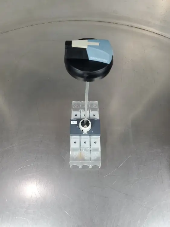 Used Socomec 22013003 SIRCO M30 Load Break Switch, 690V, 32A Disconnects South Carolina US | Palmetto Automation #1160185