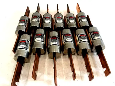 NEW LOT OF 12 BUSSMANN FRS-R-150 FUSES 600V FRSR150